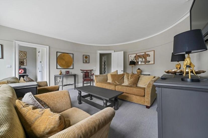 119 Northgate St - Delightful One Bedroom Apartment With Fantastic Living Space Bury St. Edmunds ภายนอก รูปภาพ